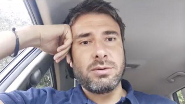 Anche Di Battista è felice: «Mai una famiglia di potenti è stata presa a schiaffi come è accaduto stanotte»