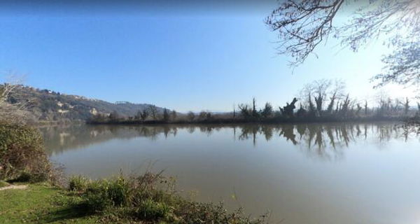 Un elicottero è caduto nel fiume Tevere alle porte di Roma