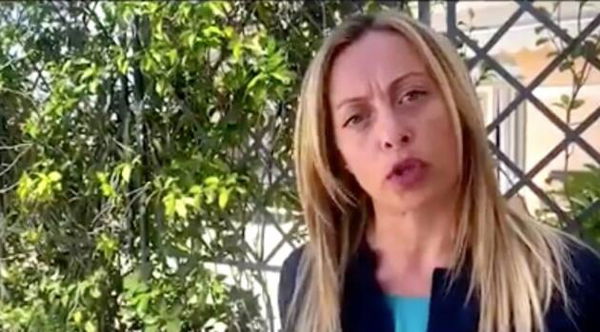 Meloni a Travaglio: «È normale che sul Fatto Quotidiano si inviti ad appendermi a testa in giù come a Piazzale Loreto?»