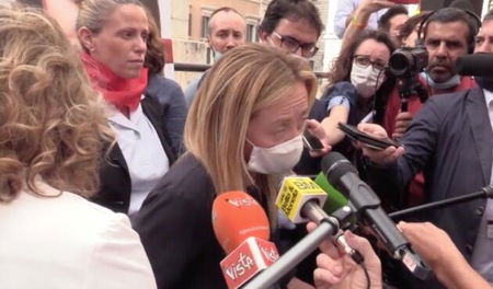 Per Giorgia Meloni, gli omosessuali in Italia non sono discriminati (e le violenze che lei stessa cita?) article-post