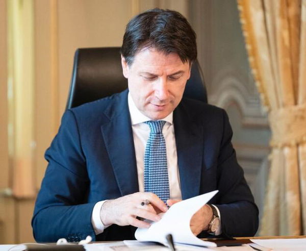 Dallo smart working alle chiusure dei locali: cosa prevede il nuovo Dpcm