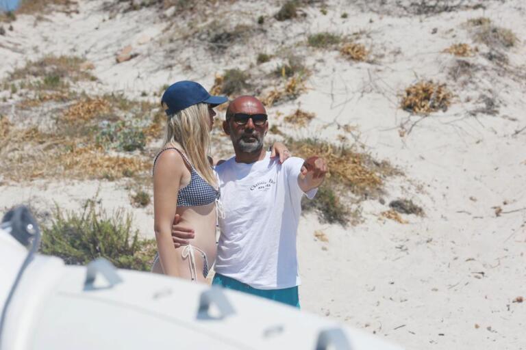 Il magnate ex flirt di Taylor Mega innamorato in Sardegna