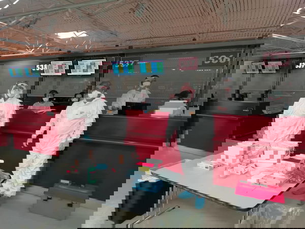 L’assessore alla Salute del Lazio dice che c’è rischio di richiudere tutto se non si indossa la mascherina