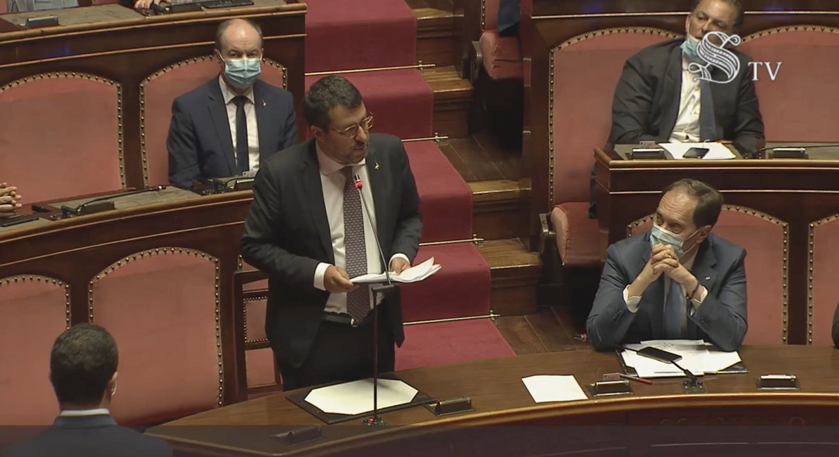 Salvini dice che lui è la maggioranza del Paese article-post