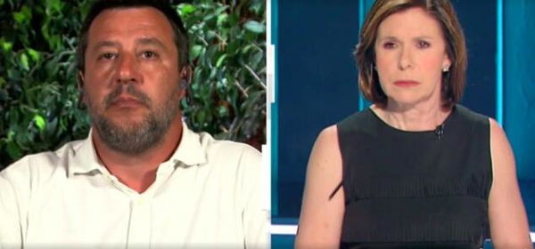 Salvini torna a parlare del plexiglas, ma viene sbugiardato