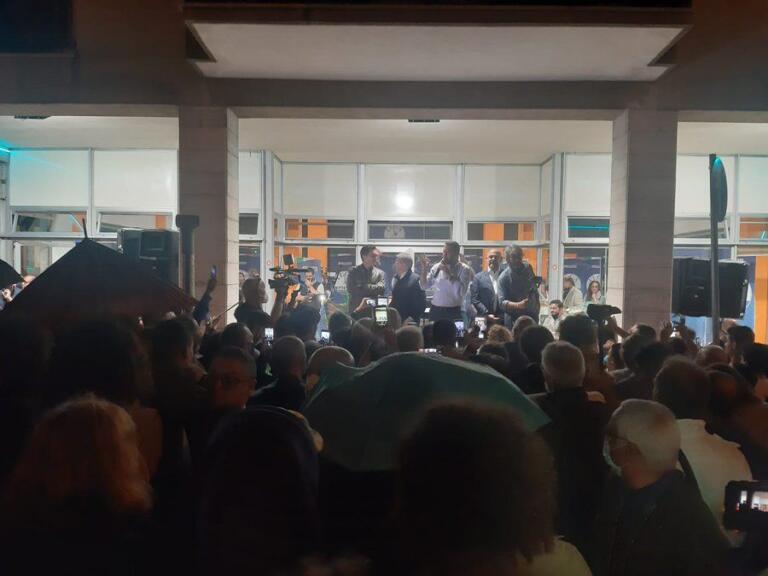 Salvini a Martina Franca: «Quando saremo un Paese democratico, non dovranno esserci 5 camionette della polizia a tenere a bada i contestatori»