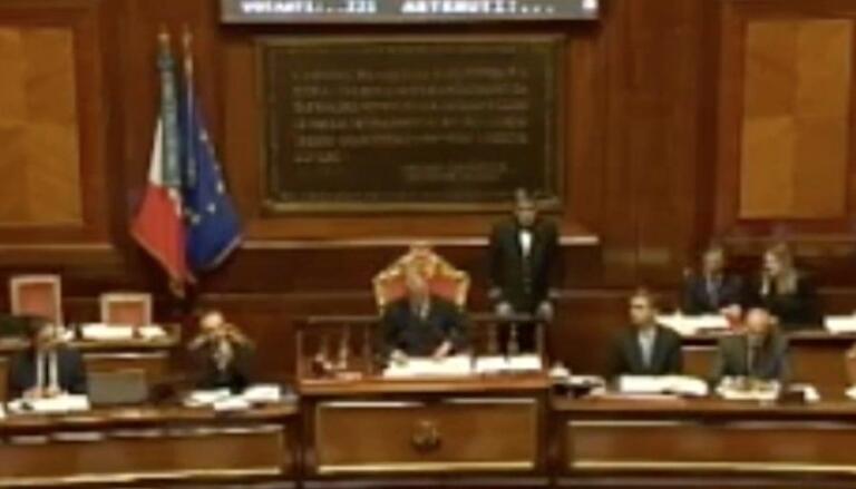 Calderoli dice che Salvini è stato pugnalato alle spalle come Falcone e Borsellino