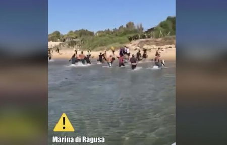 Come Salvini e il suo team social credono di essere Ennio Morricone article-post