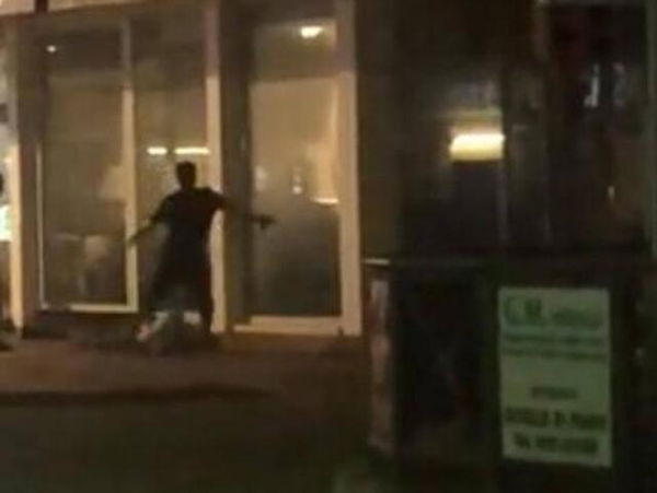 Jesolo, 38enne tunisino picchiato a sangue: è in fin di vita