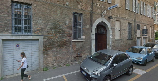 Carabinieri Piacenza, l’appuntato al figlio 11enne: «Ieri mi sono stirato un muscolo inseguendo un neg*o»