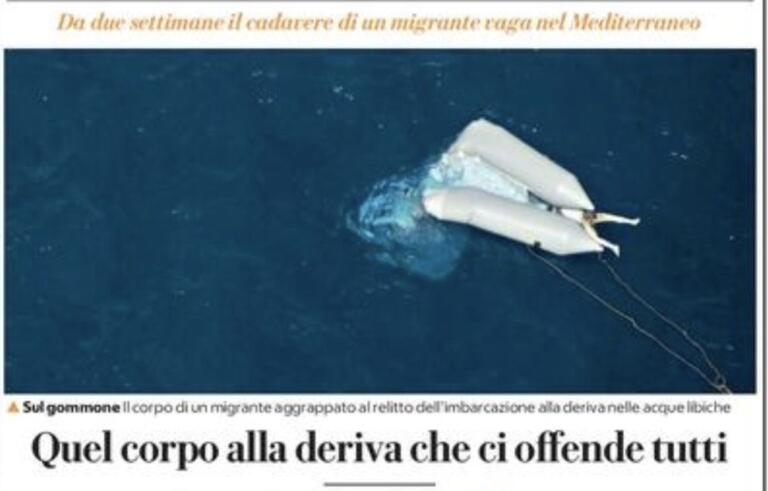 La foto del migrante che ci sbatte in faccia quanto non abbia senso finanziare ancora la guardia costiera libica