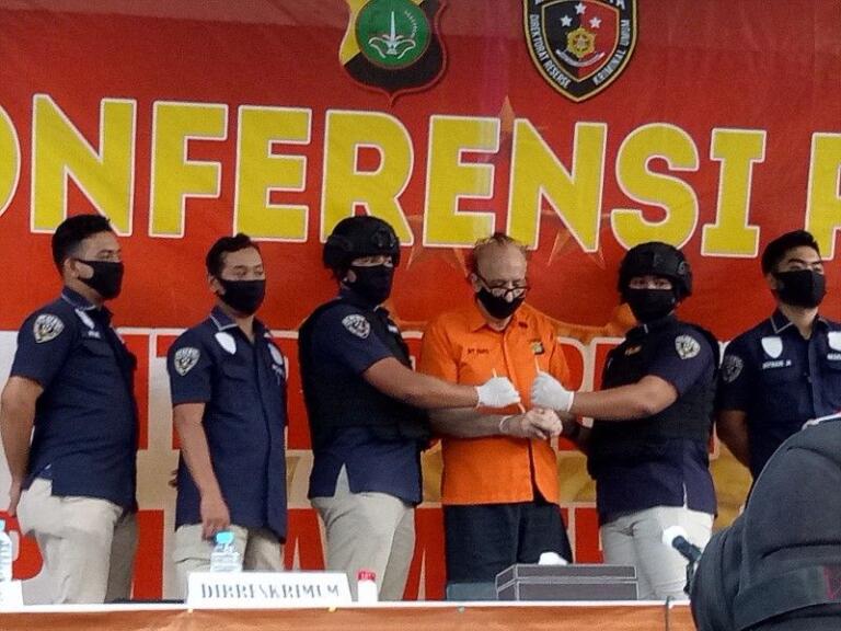 Indonesia: un pensionato francese rischia la pena di morte per lo stupro di centinaia di minori