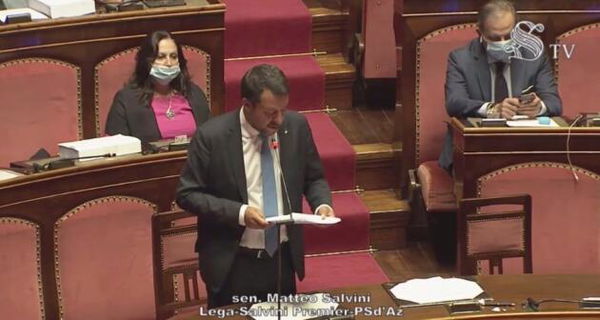 Salvini dice che gli artigiani vanno a lavorare con 40 di febbre e poi ci sono i dipendenti pubblici in smartworking