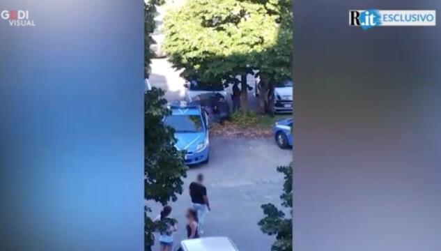 polizia immobilizza uomo