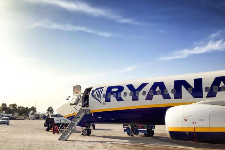 Secondo l’ad di Ryanair con «lo stop al bagaglio a mano aumentano i contagi»