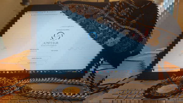 Lo studente del film porno a Bologna: «Multato per oltraggio alla pubblica decenza, ma il pubblico mi ha salvato»