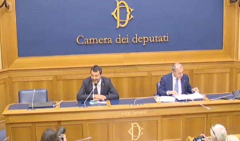 Salvini tenta la capriola: «L’accordo di Conte è un super Mes»