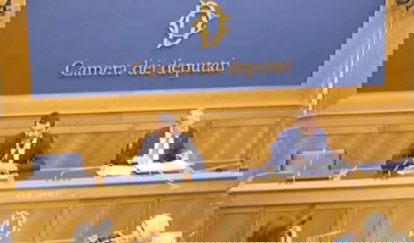 Salvini tenta la capriola: «L’accordo di Conte è un super Mes»