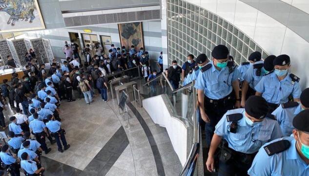 Apple Daily Hong Kong Polizia