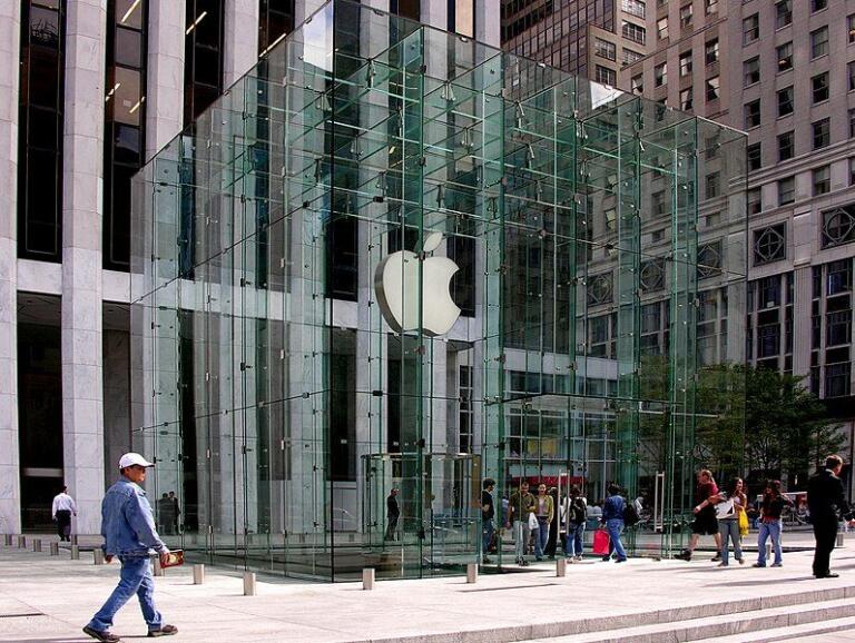 Fornitori cinesi e lavori forzati: le accuse alla Apple Fornitori cinesi e lavori forzati: le accuse alla Apple
