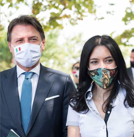 Scuola, la promessa di Azzolina: “Assumeremo 85mila nuovi insegnanti” article-post