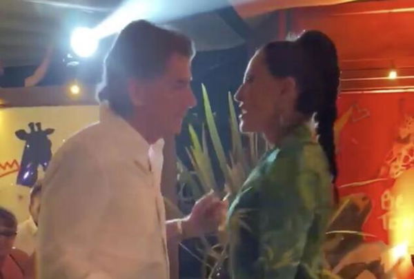 La protesta di Daniela Santanché che manterrà aperto il suo locale (esattamente come dice l’ordinanza)