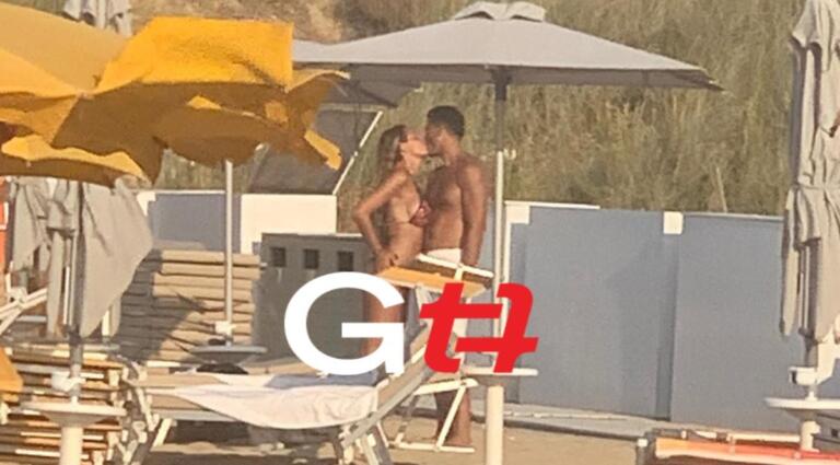 Brambilla-Zarino, ecco il bacio | FOTO