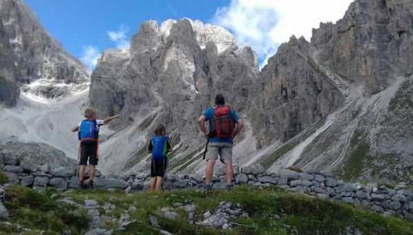La madre dei due gemelli uccisi dal padre a Margno: «Provo un dolore immenso, ma non riesco a odiarlo»