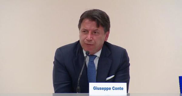 Giuseppe Conte paragona la mafia al Covid
