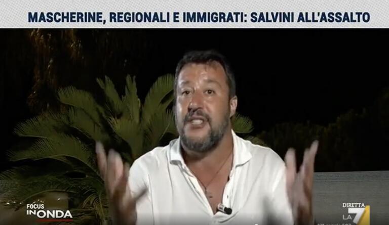Salvini conferma il sì al taglio dei parlamentari: «Io una faccia e quella faccia voglio mantenere coerente»