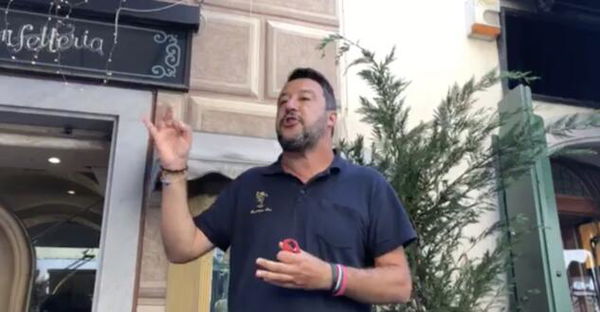 Come Salvini è riuscito a citare i ‘lager’ per attaccare Lucia Azzolina | VIDEO