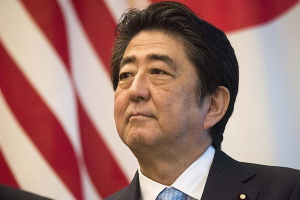 Il primo ministro giapponese Shinzo Abe si dimetterà a causa di problemi di salute
