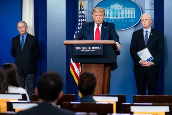 La rabbia di Trump: «Continua la caccia alle streghe»