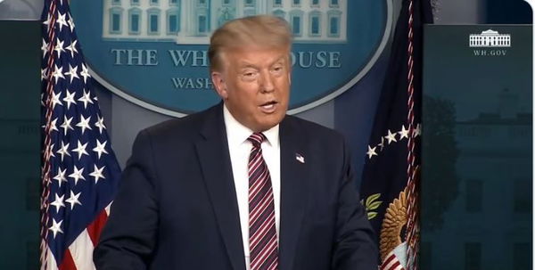 Pressing di Trump per riaprire le scuole: “Via i fondi a chi resta chiuso”