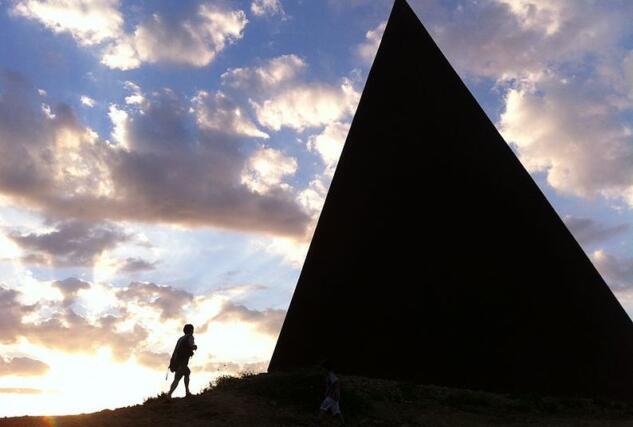 Perché si parla della ‘Piramide della Luce’ per la scomparsa di Viviana Parisi e del figlio article-post
