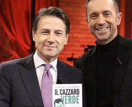 Luca Bizzarri accusa Conte per la foto con Scanzi article-post