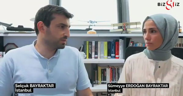 Sumeyye Erdogan, figlia del leader turco, si schiera contro il padre per difendere la Convenzione di Istanbul