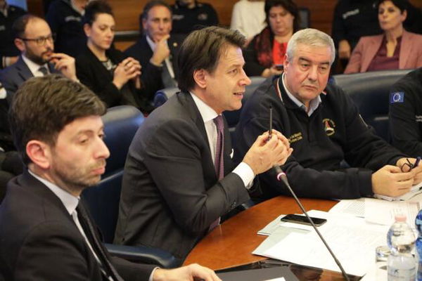 L’indice Rt in Italia è ormai superiore a 1 con un’età mediana dei contagiati sempre più bassa