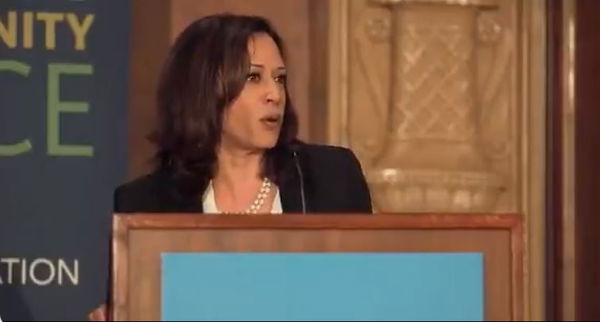 Harris parte all’attacco: “Trump distrugge tutto cio’ che tocca”