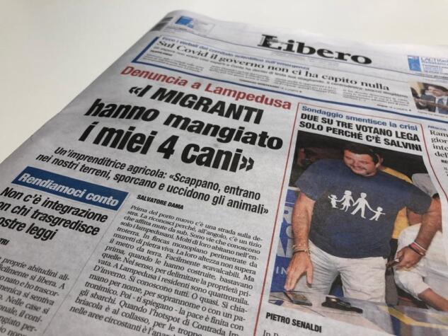 Come ha fatto Libero a fare il titolo sui «migranti che hanno mangiato 4 cani» a Lampedusa article-post
