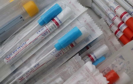 Il netto aumento dei nuovi casi si registra nonostante la «consistente diminuzione di tamponi» article-post