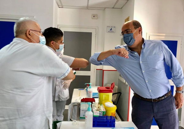 Zingaretti sostiene che la Raggi sia stata il «principale problema di Roma in questi anni»