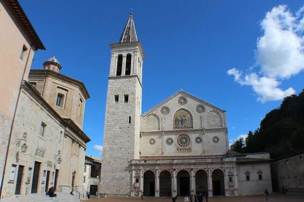 Rubata l’ampolla con il sangue di Giovanni Paolo II dal Duomo di Spoleto