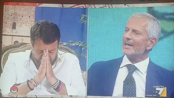 La strategia comunicativa di Salvini spiegata (bene) da Carofiglio | VIDEO