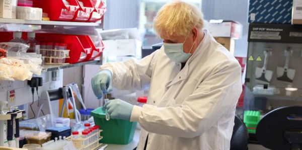 Boris Johnson inasprisce le multe per chi non rispetta le norme anti-Covid