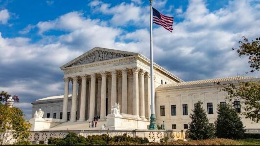 Corte Suprema Usa, scontro totale per la sostituzione di Ginsburg article-post