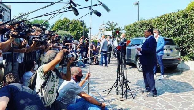 Dimissioni Berlusconi