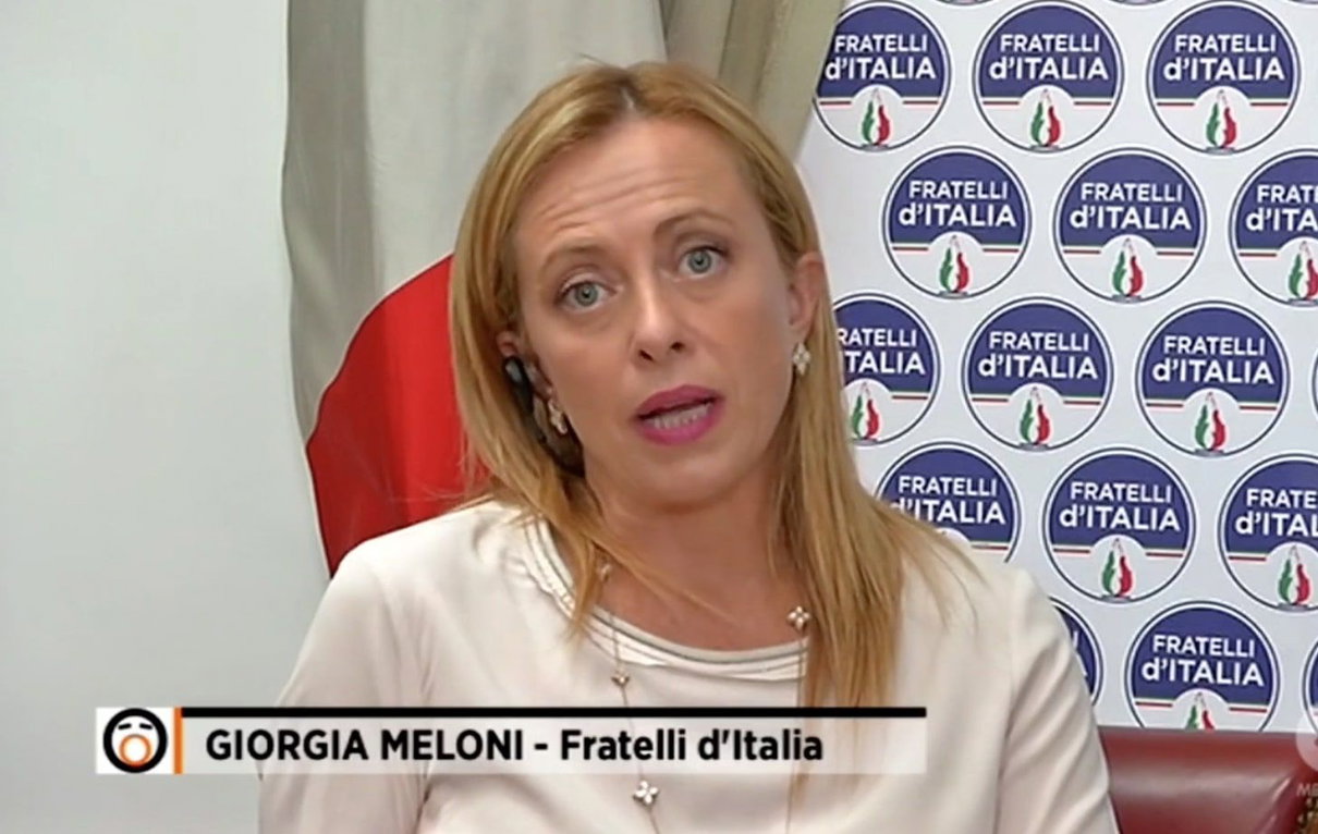Giorgia Meloni dice che i soldi del Recovery Fund sono arrivati grazie a FdI, che però si astenne al parlamento europeo article-post