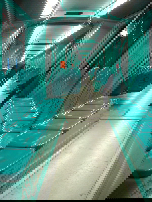 Migranti sui bus solo a orari stabiliti: così la Lega evoca l’Alabama degli anni ’50