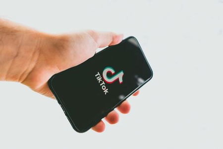 Negli Stati Uniti non sarà più possibile scaricare le app di TikTok e WeChat article-post